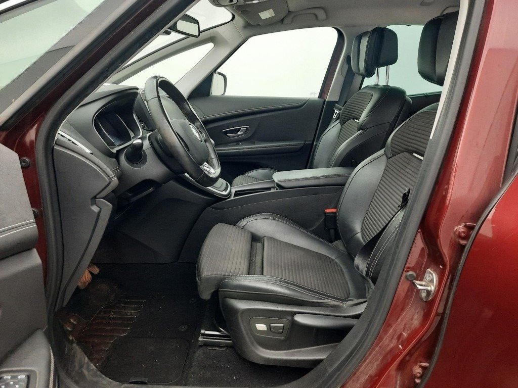 Renault Scenic IV (2016 - 2022) image Renault Scenic IV (2016 - 2022) image