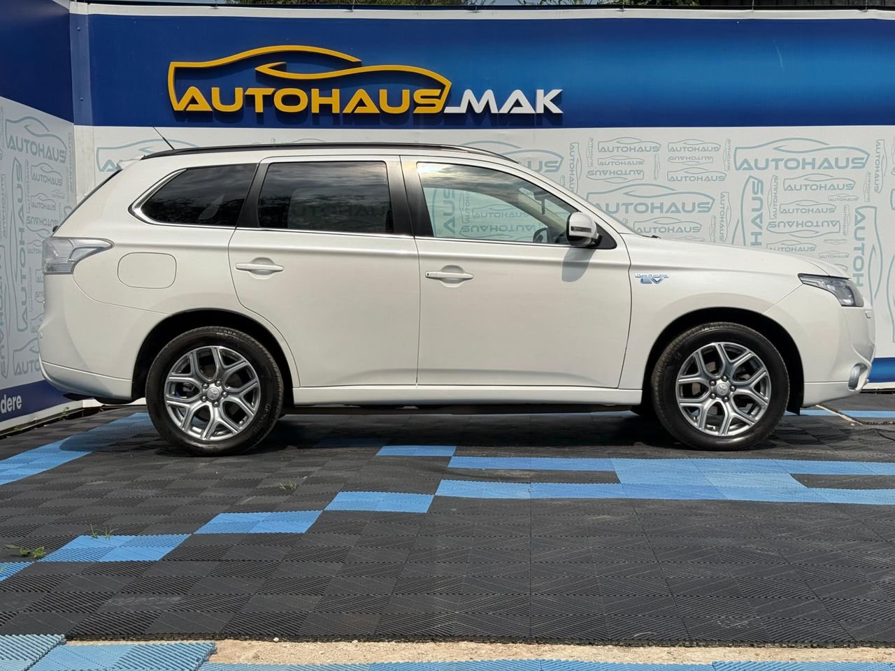 Mitsubishi Outlander III (2012 - 2021) image