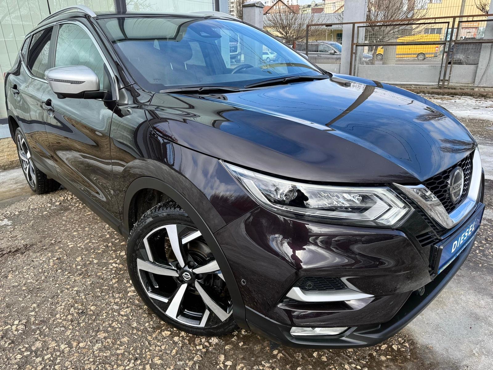 Nissan Qashqai J11 (2013 - 2021) image