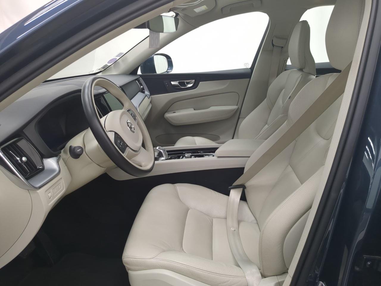 Volvo XC60 2017 - image Volvo XC60 2017 - image