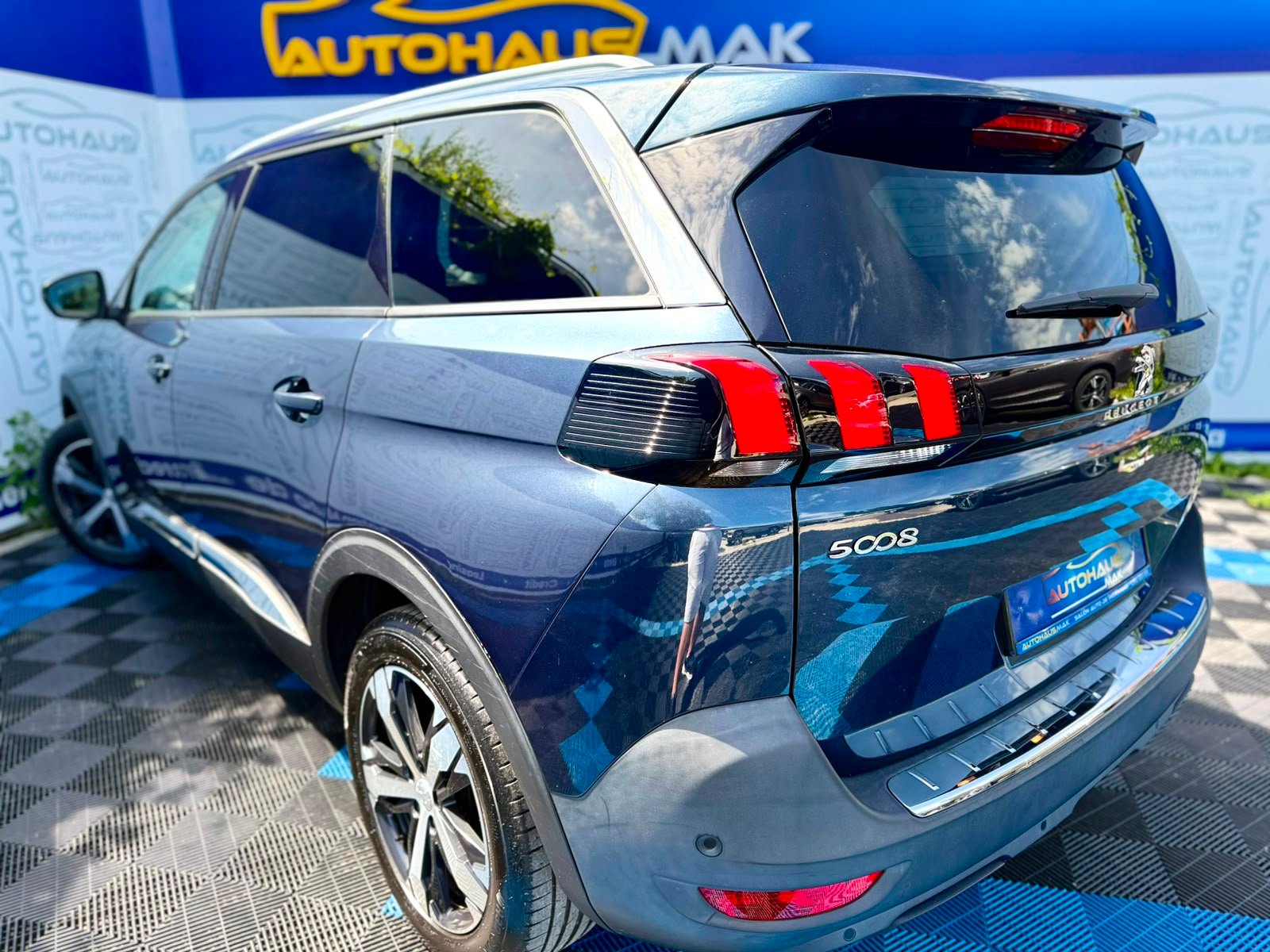 Peugeot 5008 II (2017 - ) image