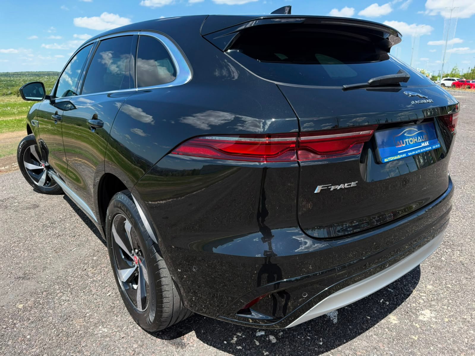 Jaguar F-PACE I (2015 - ) image