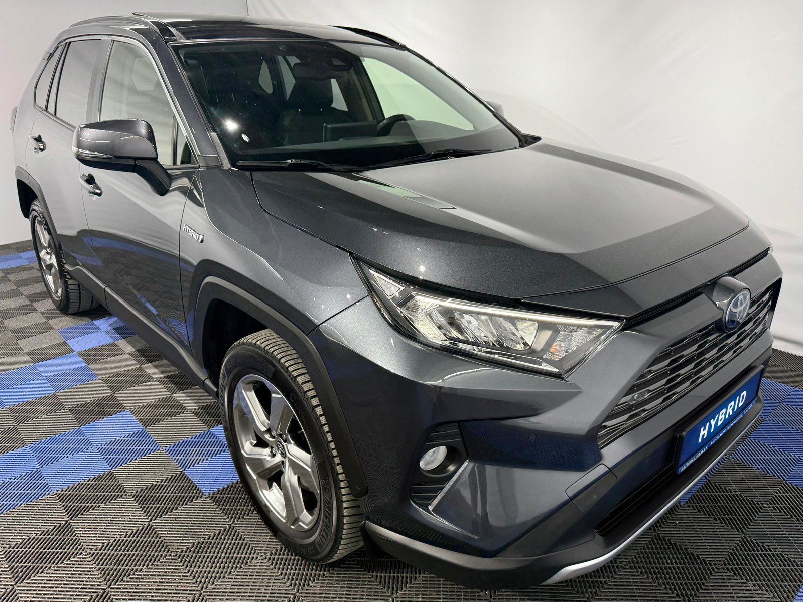 Toyota RAV4 2018 - image Toyota RAV4 2018 - image