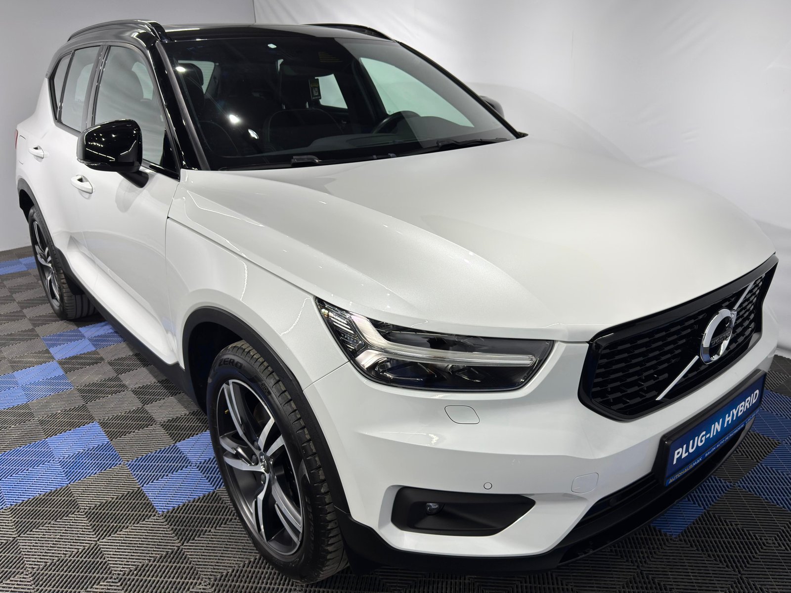 Volvo XC40 2017 - image Volvo XC40 2017 - image