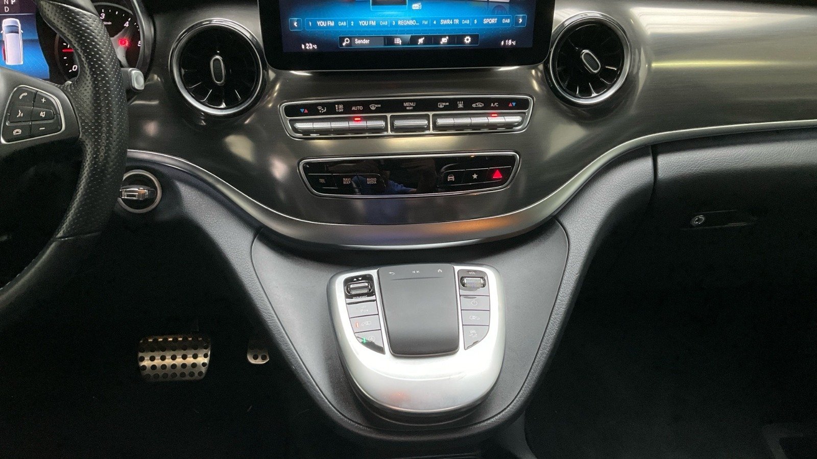 Mercedes-Benz V-Class W447 (2014 - ) image Mercedes-Benz V-Class W447 (2014 - ) image