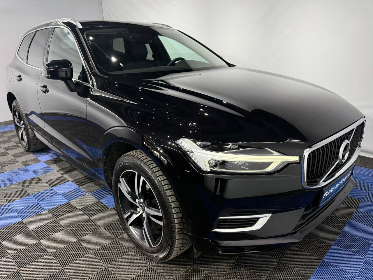 Volvo XC60 2017 - image Volvo XC60 2017 - image