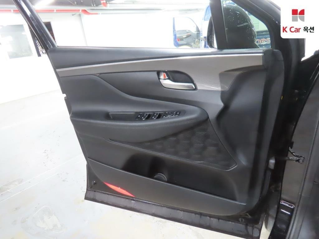 Hyundai Santa Fe IV (2018 - ) image