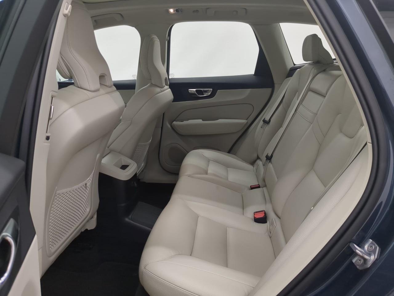Volvo XC60 2017 - image Volvo XC60 2017 - image