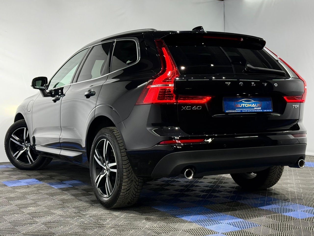 Volvo XC60 2017 - image Volvo XC60 2017 - image