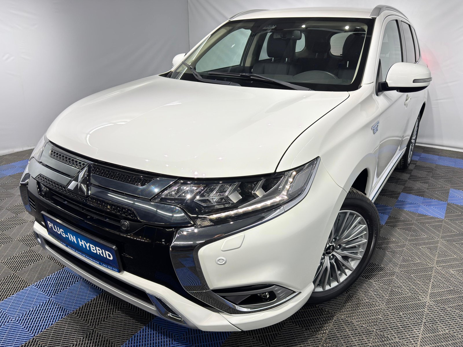 Mitsubishi Outlander III (2012 - 2021) image Mitsubishi Outlander III (2012 - 2021) image