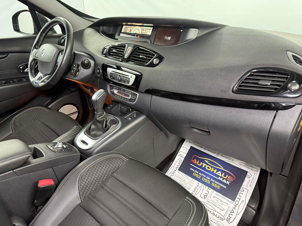 Renault Scenic III (2009 - 2016) image Renault Scenic III (2009 - 2016) image