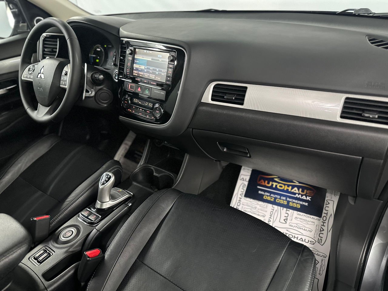 Mitsubishi Outlander III (2012 - 2021) image Mitsubishi Outlander III (2012 - 2021) image