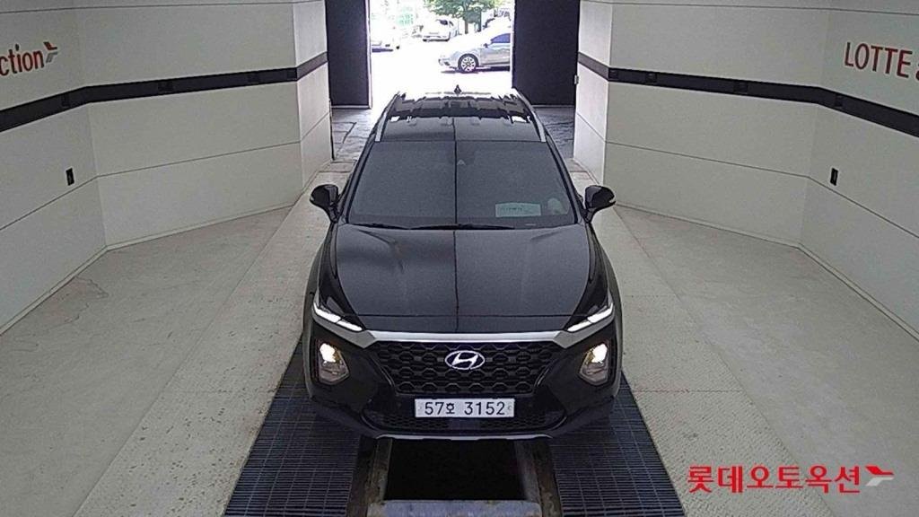 Hyundai Santa Fe IV (2018 - ) image