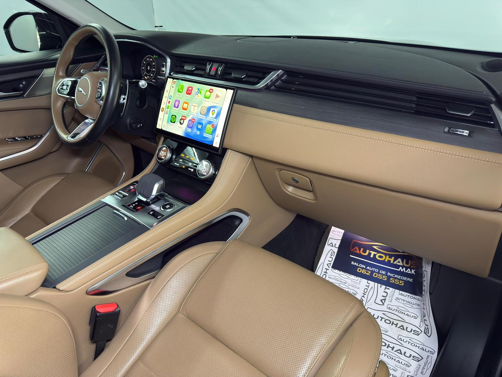 Jaguar F-PACE I (2015 - ) image