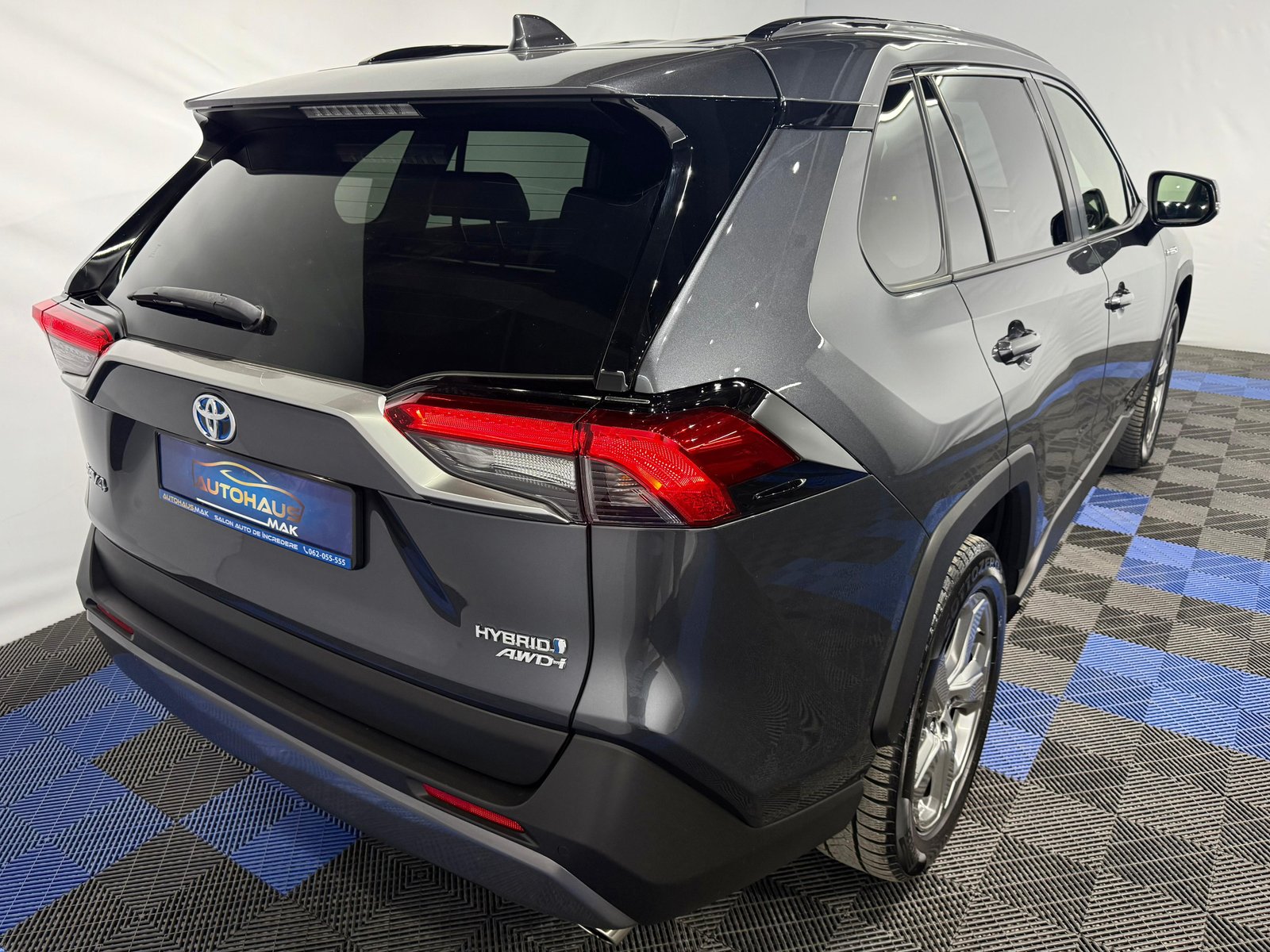 Toyota RAV4 2018 - image Toyota RAV4 2018 - image