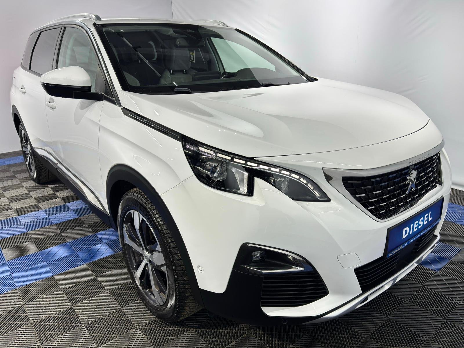 Peugeot 5008 II (2017 - ) image