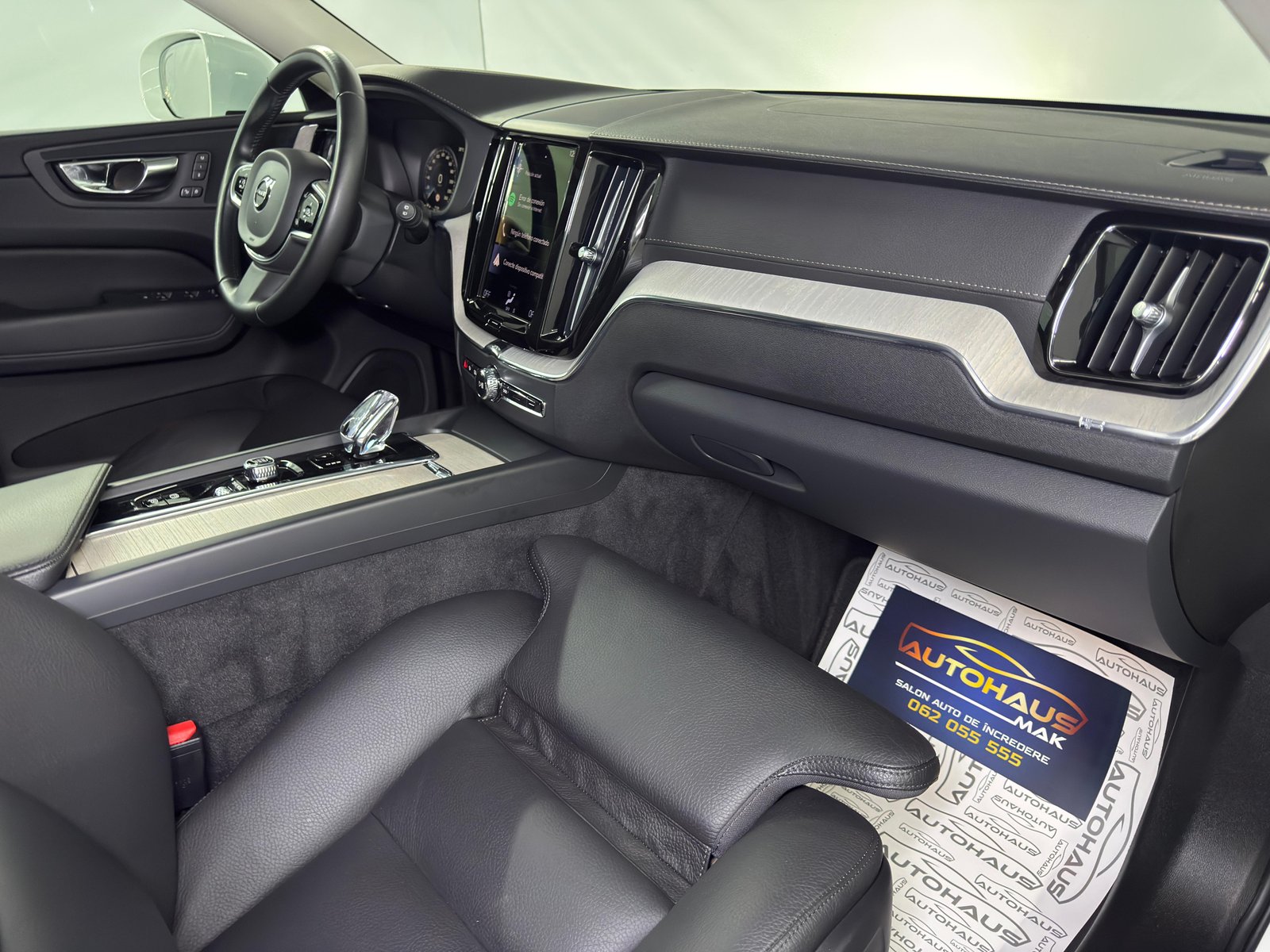 Volvo XC60 2017 - image Volvo XC60 2017 - image