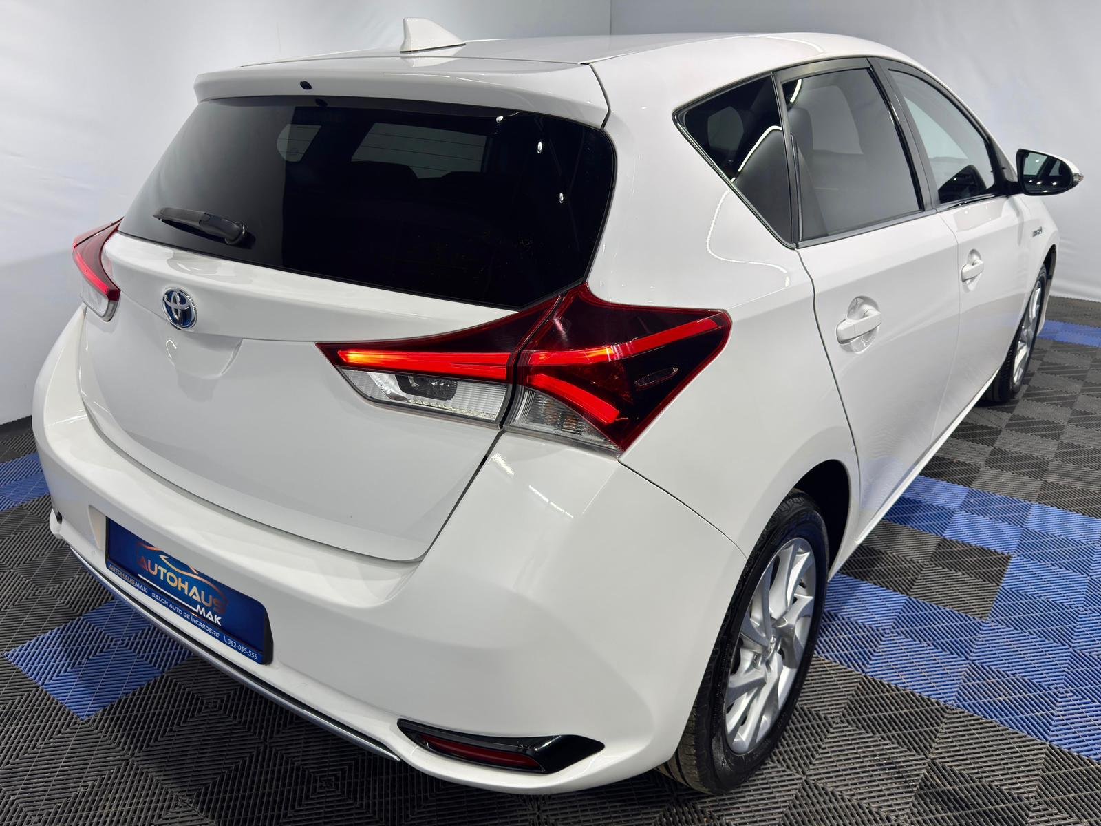 Toyota Auris 2012 - 2018 image