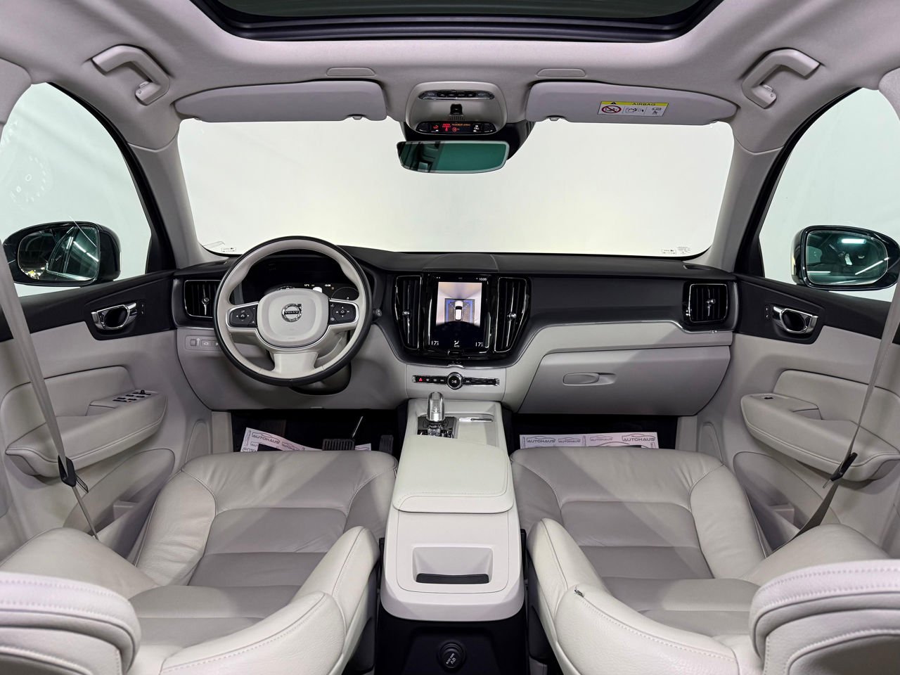 Volvo XC60 2017 - image Volvo XC60 2017 - image
