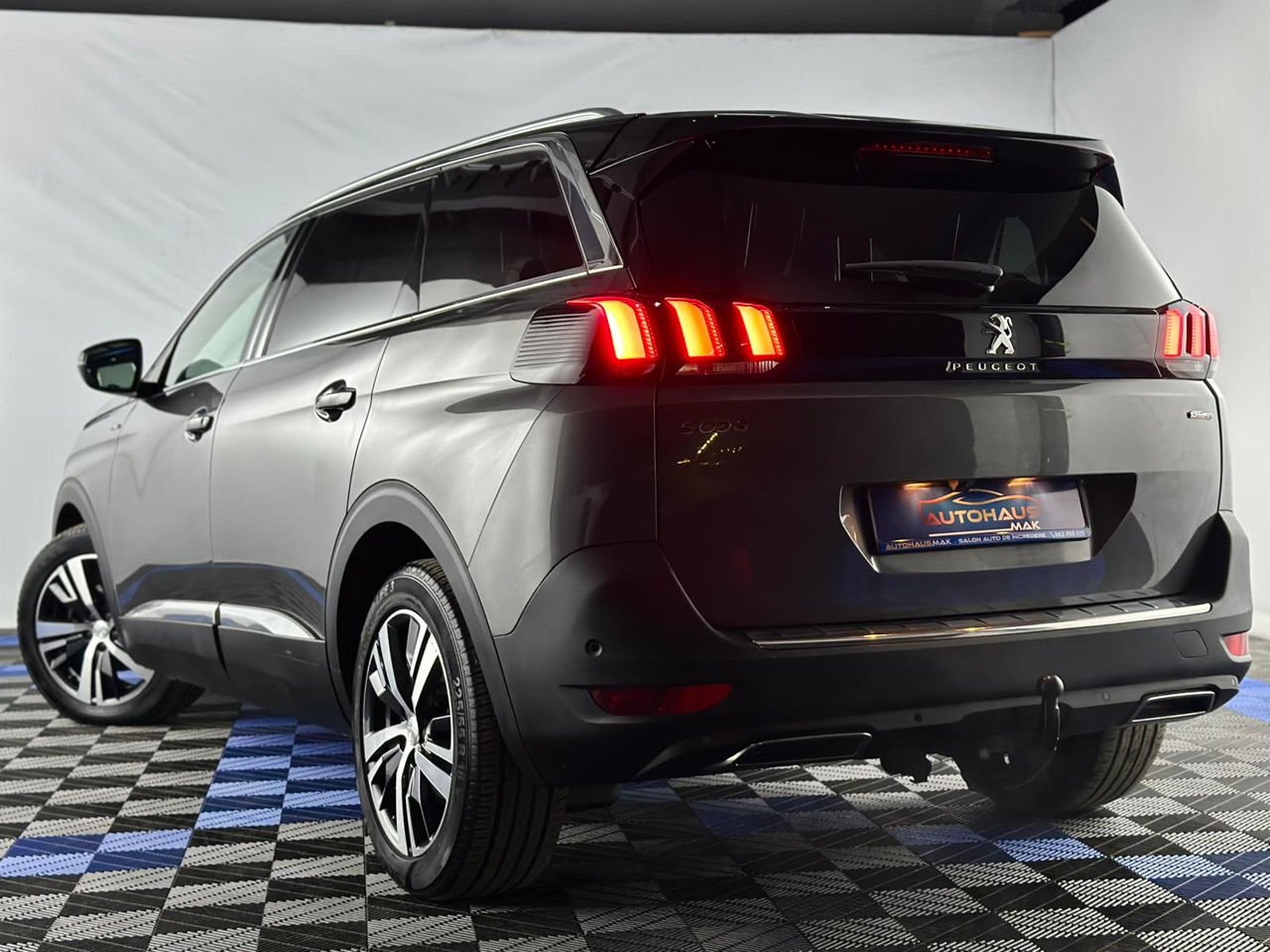 Peugeot 5008 II (2017 - ) image