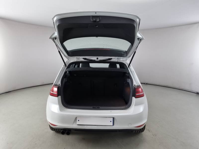 Volkswagen Golf VII (2012 - 2020) image Volkswagen Golf VII (2012 - 2020) image