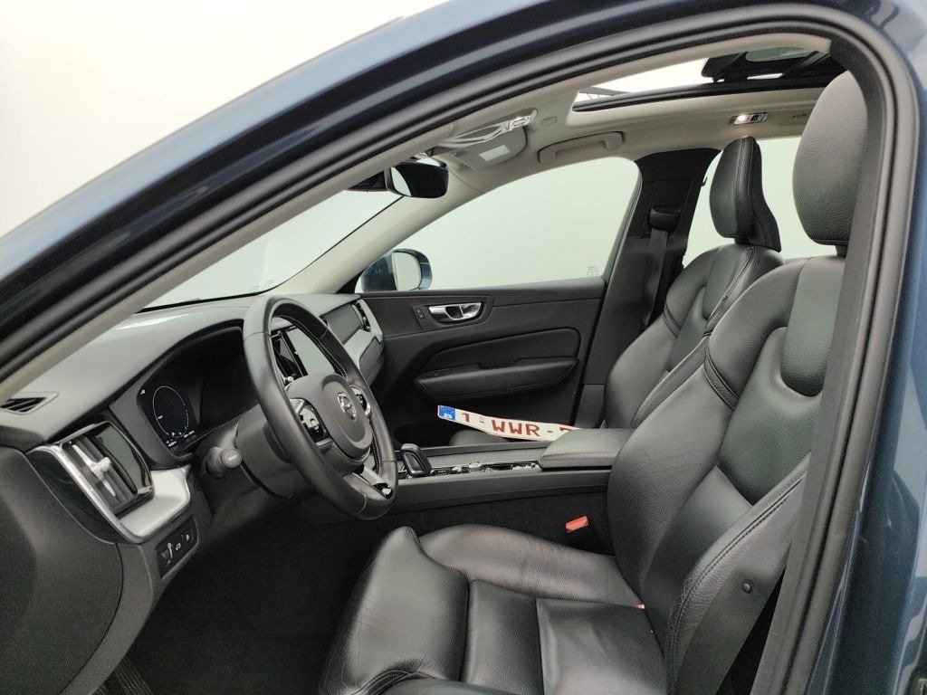 Volvo XC60 2017 - image Volvo XC60 2017 - image