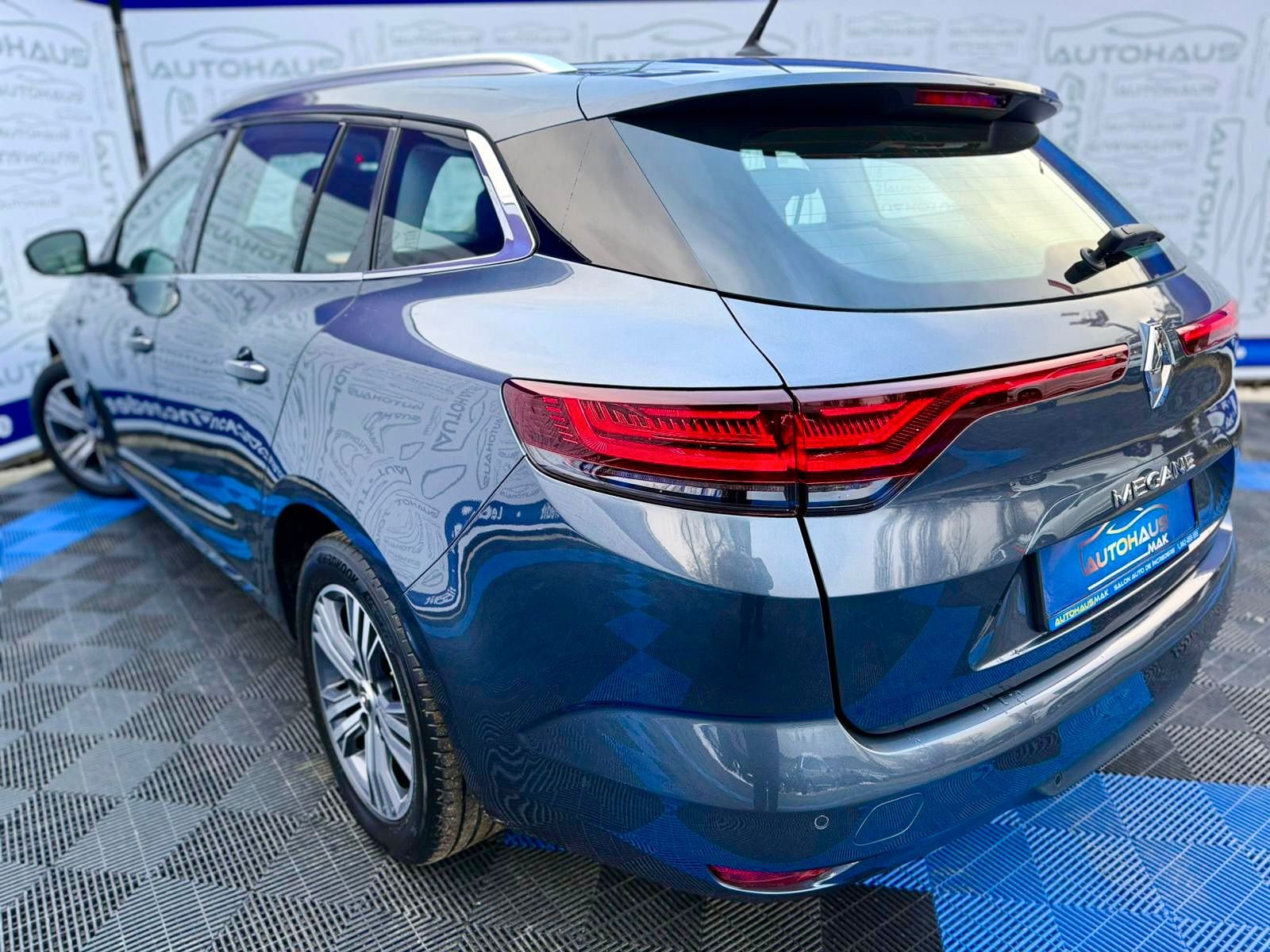 Renault Megane IV (2016 - ) image