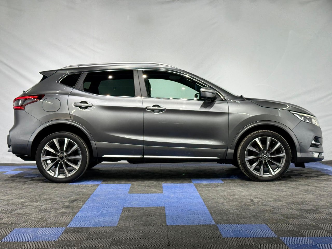 Nissan Qashqai J11 (2013 - 2021) image