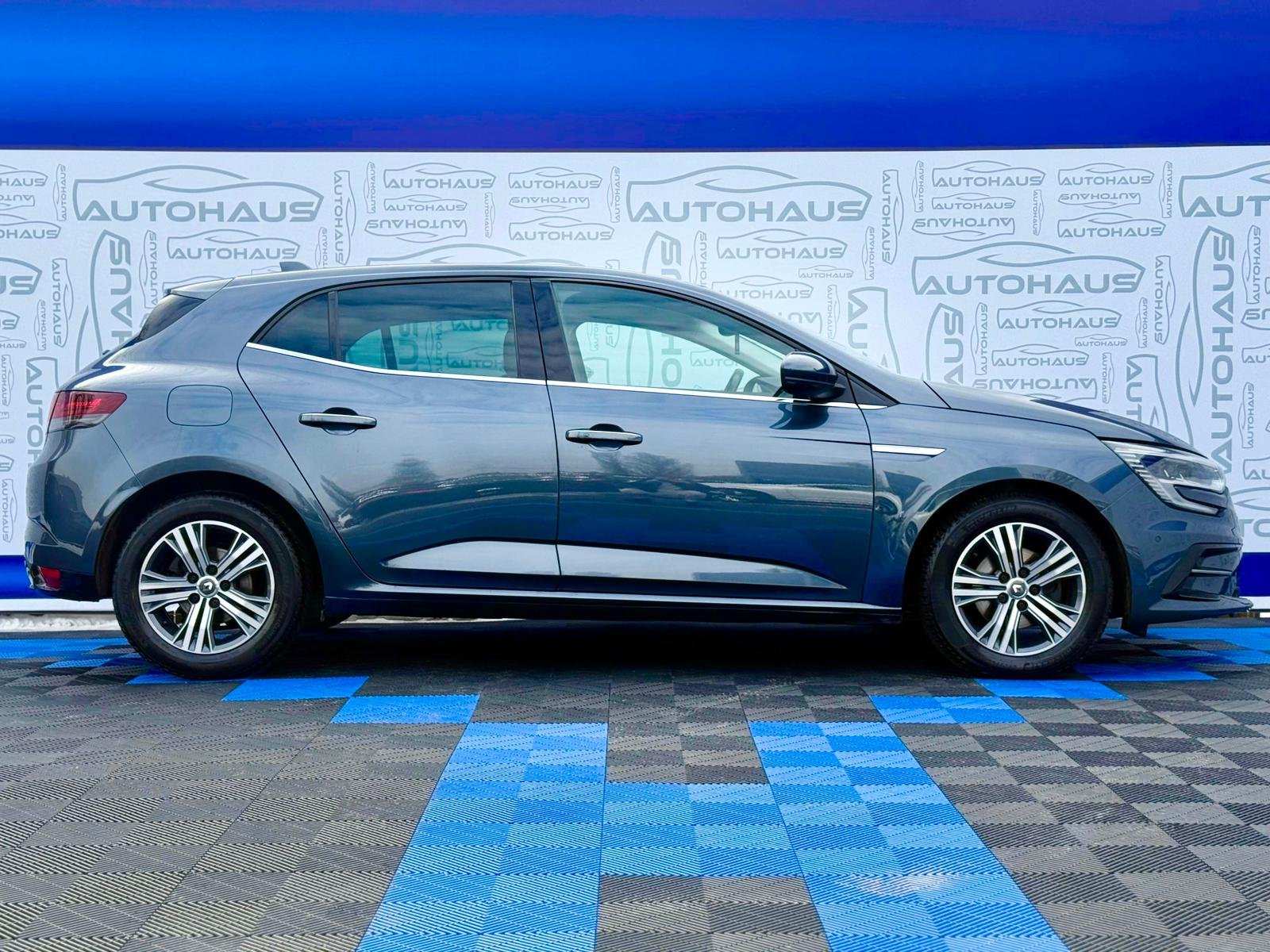 Renault Megane IV (2016 - ) image
