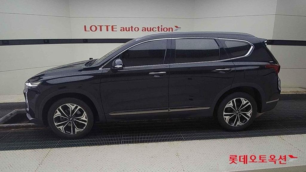 Hyundai Santa Fe IV (2018 - ) image