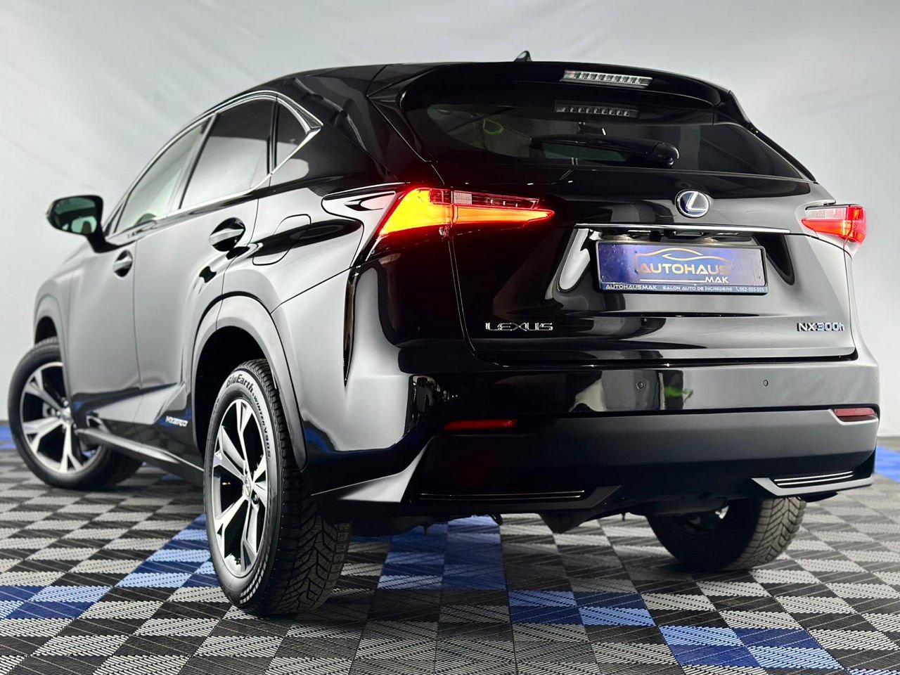 Lexus NX I (2014 - 2021) image