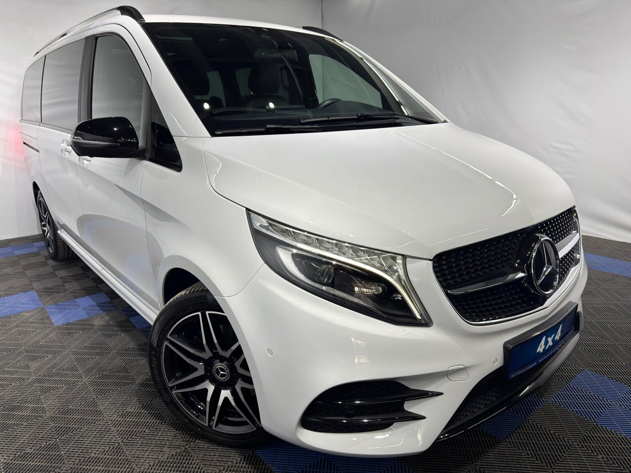 Mercedes-Benz V-Class W447 (2014 - ) image Mercedes-Benz V-Class W447 (2014 - ) image