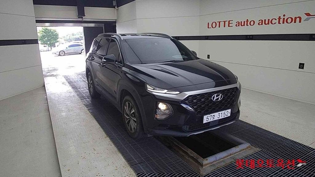 Hyundai Santa Fe IV (2018 - ) image