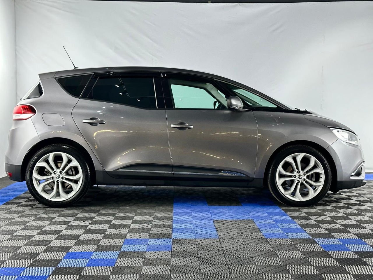 Renault Scenic IV (2016 - ) image