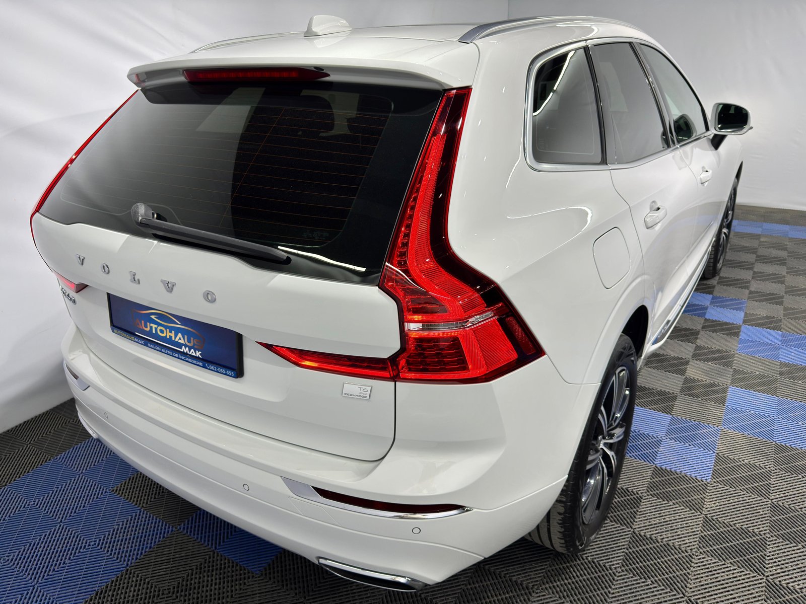 Volvo XC60 2017 - image Volvo XC60 2017 - image