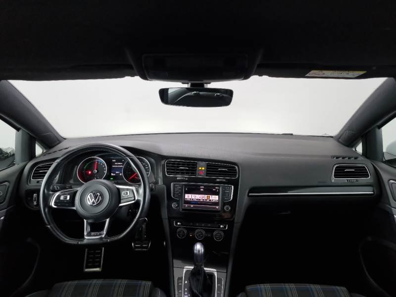 Volkswagen Golf VII (2012 - 2020) image Volkswagen Golf VII (2012 - 2020) image
