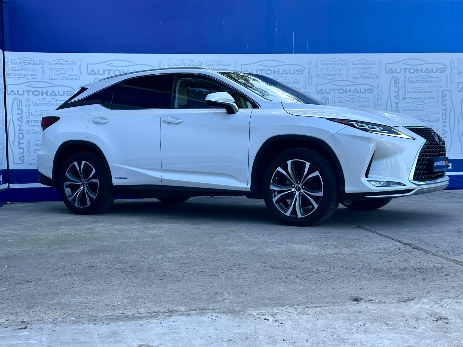 Lexus RX IV (2016 - ) image