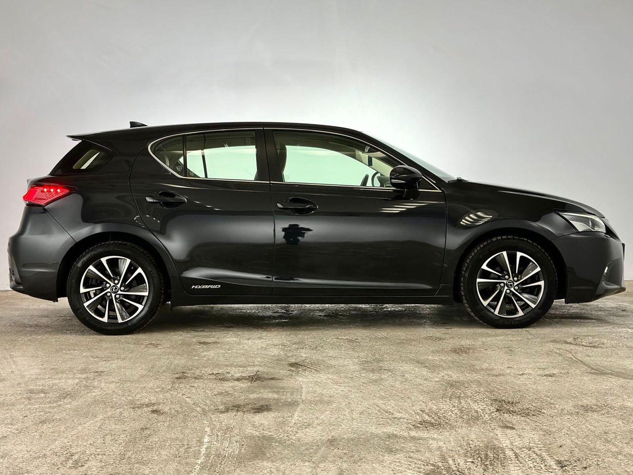 Lexus CT I (2011 - 2017) image