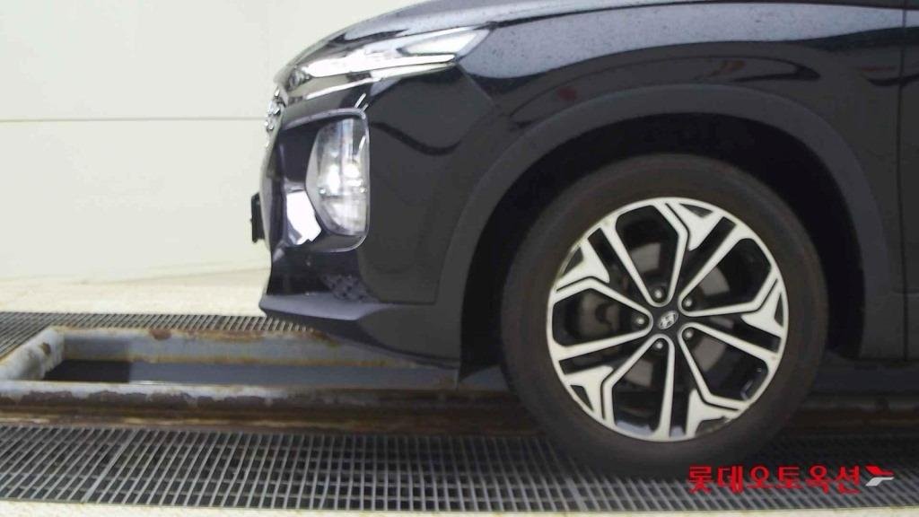 Hyundai Santa Fe IV (2018 - ) image