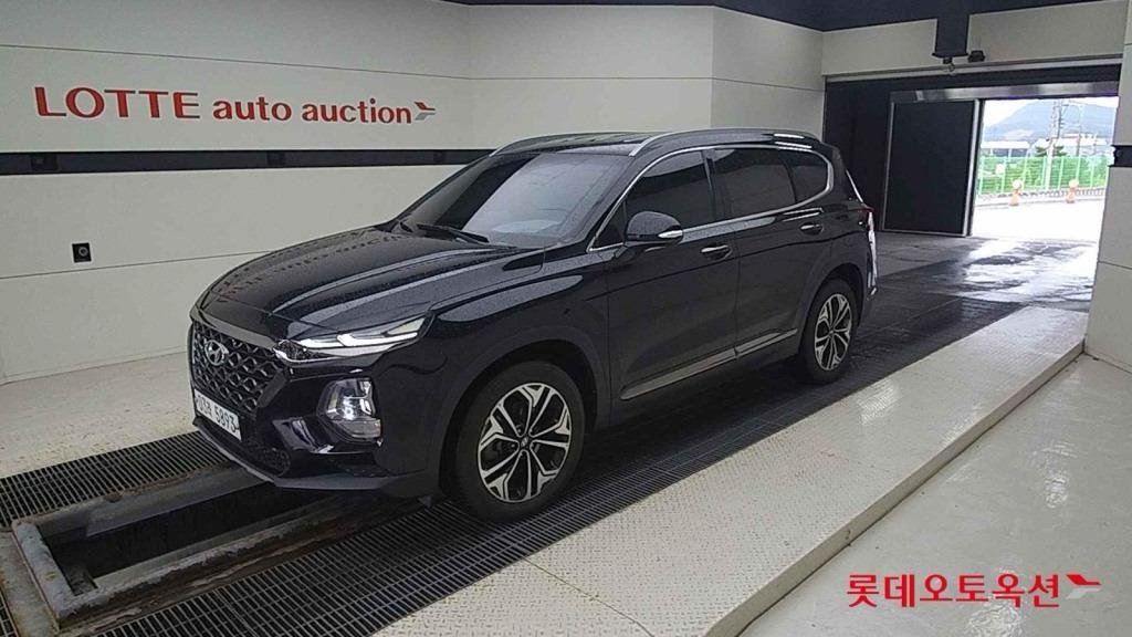 Hyundai Santa Fe IV (2018 - ) image