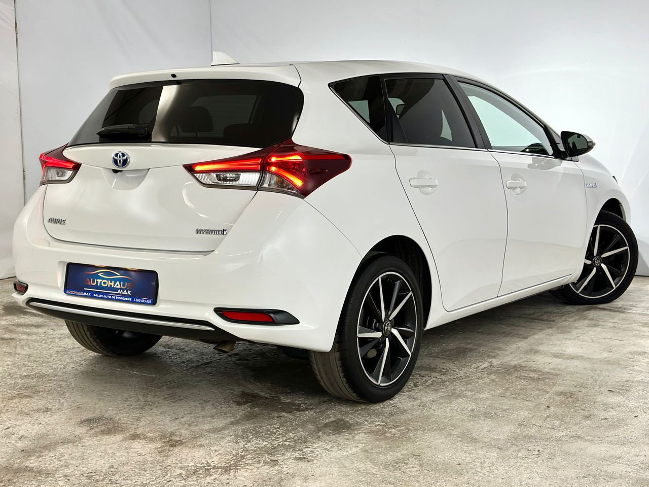 Toyota Auris 2012 - 2018 image