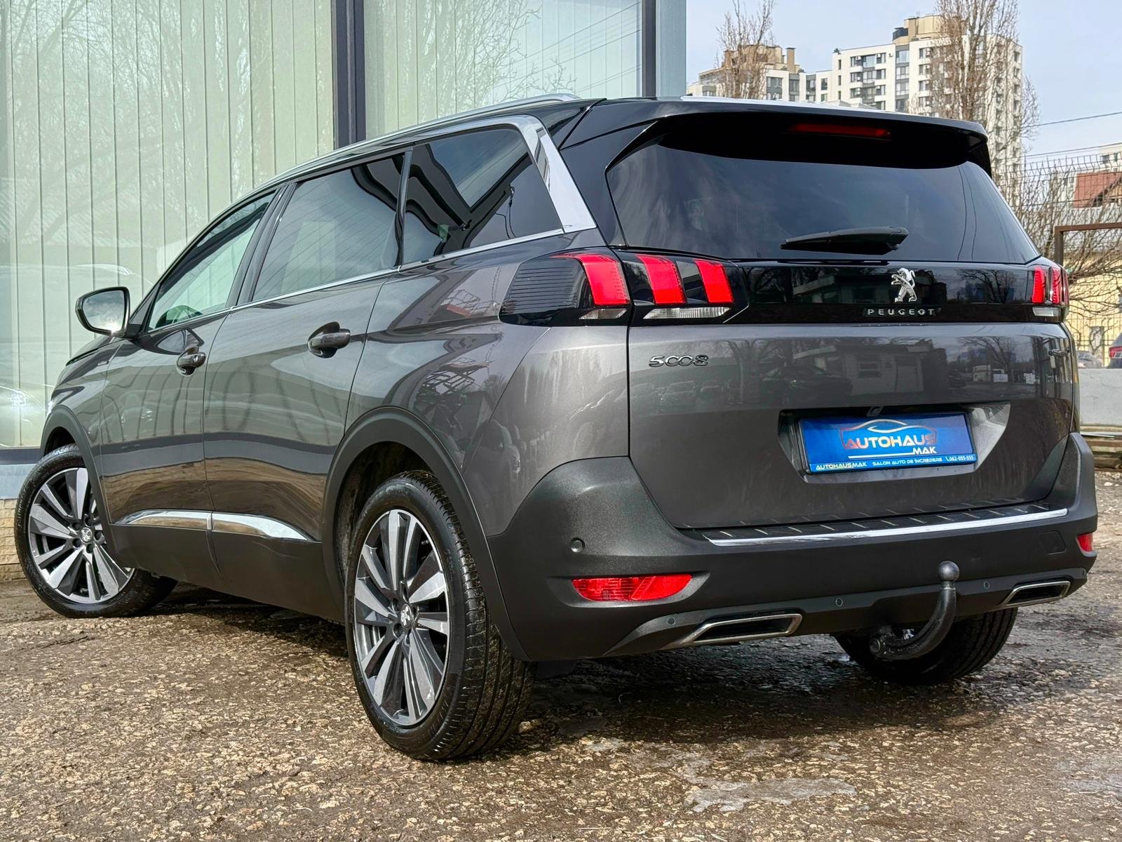 Peugeot 5008 II (2017 - ) image