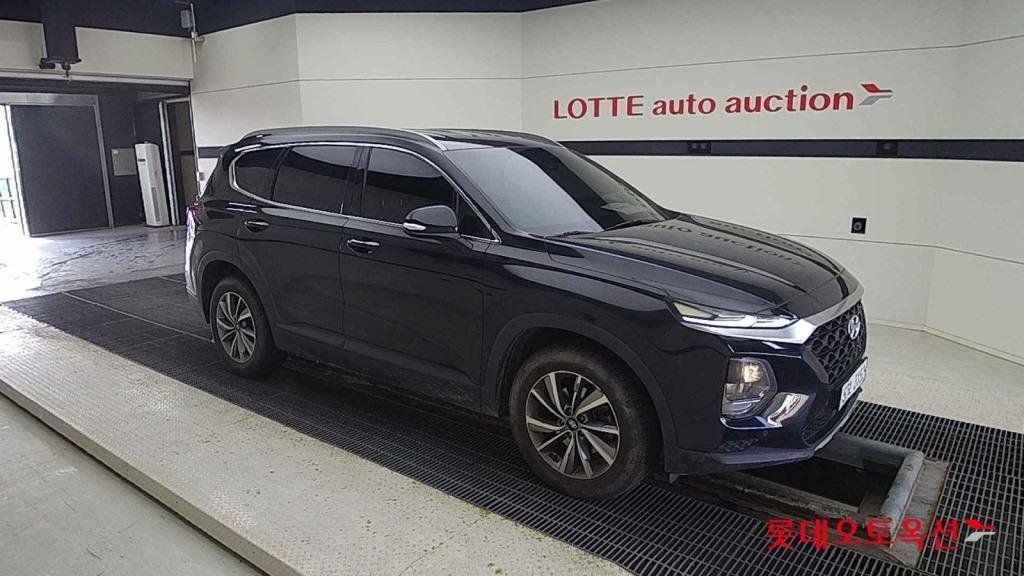 Hyundai Santa Fe IV (2018 - ) image