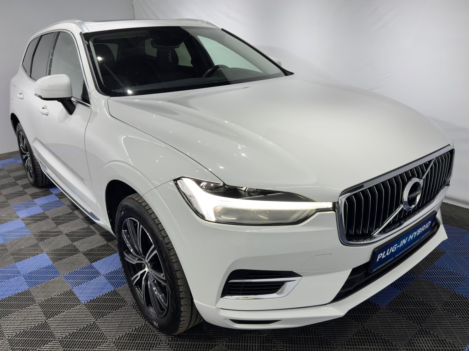 Volvo XC60 2017 - image Volvo XC60 2017 - image