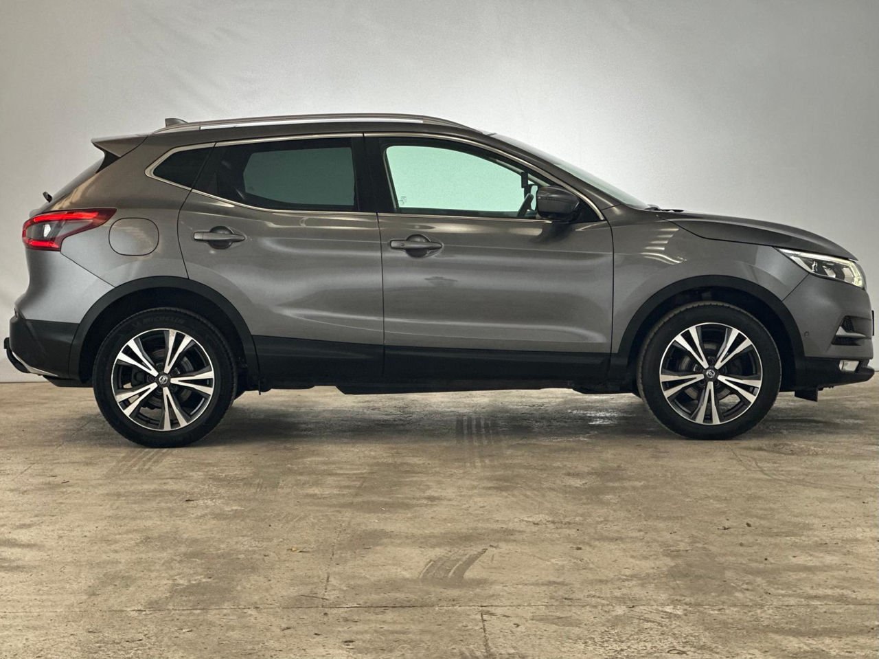 Nissan Qashqai J11 (2013 - 2021) image