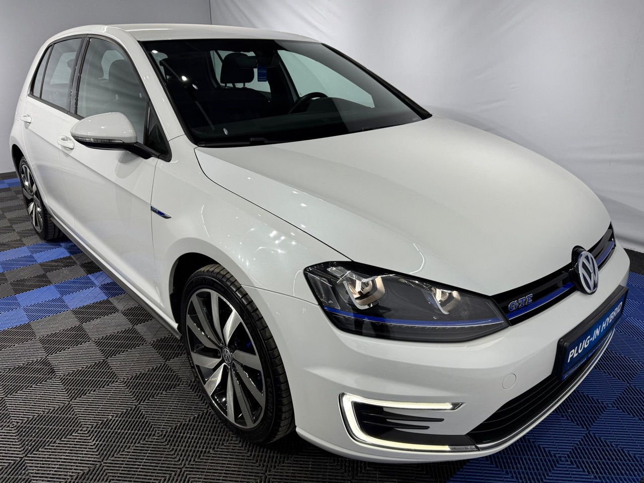 Volkswagen Golf VII (2012 - 2020) image Volkswagen Golf VII (2012 - 2020) image