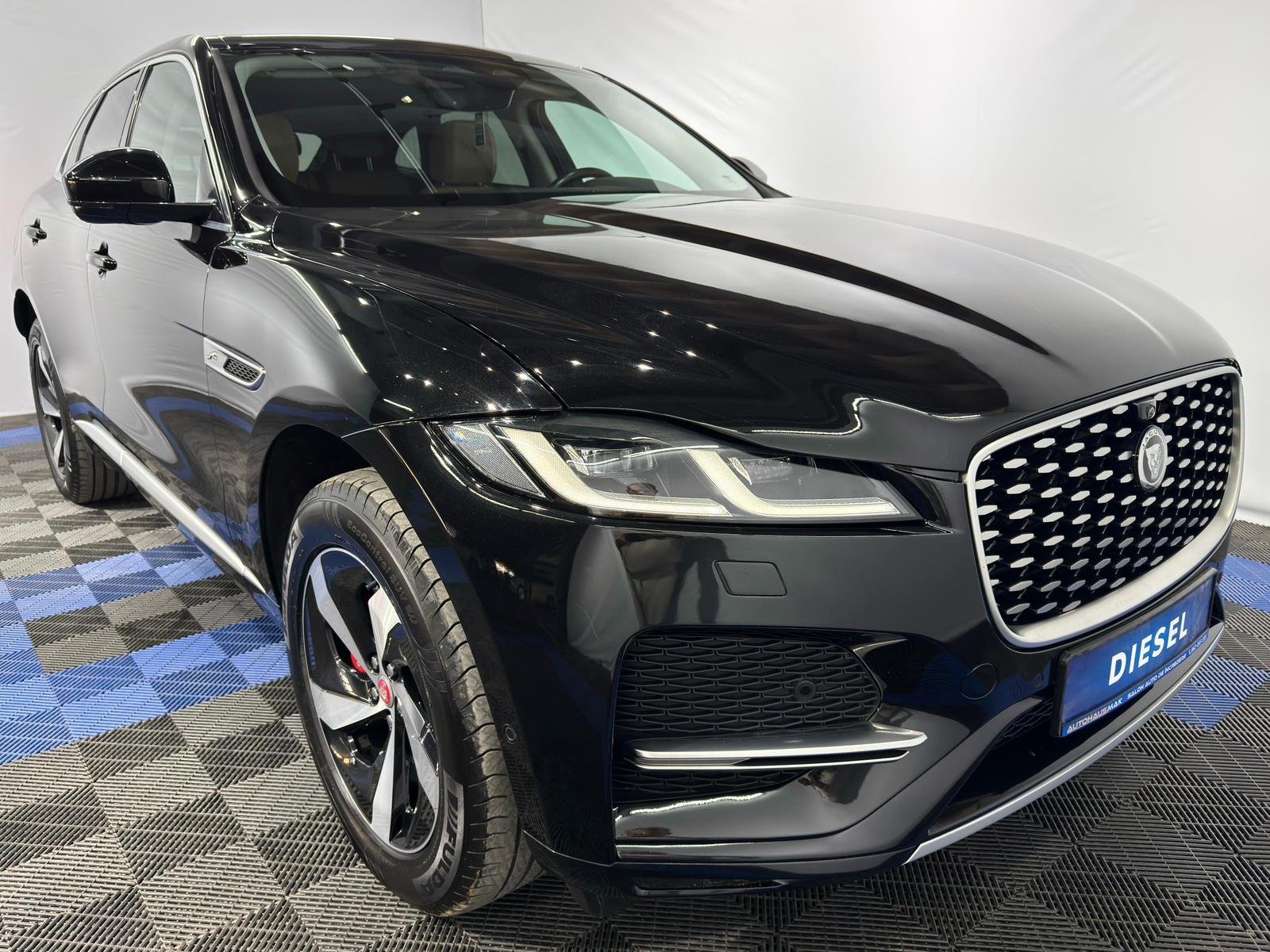 Jaguar F-PACE I (2015 - ) image