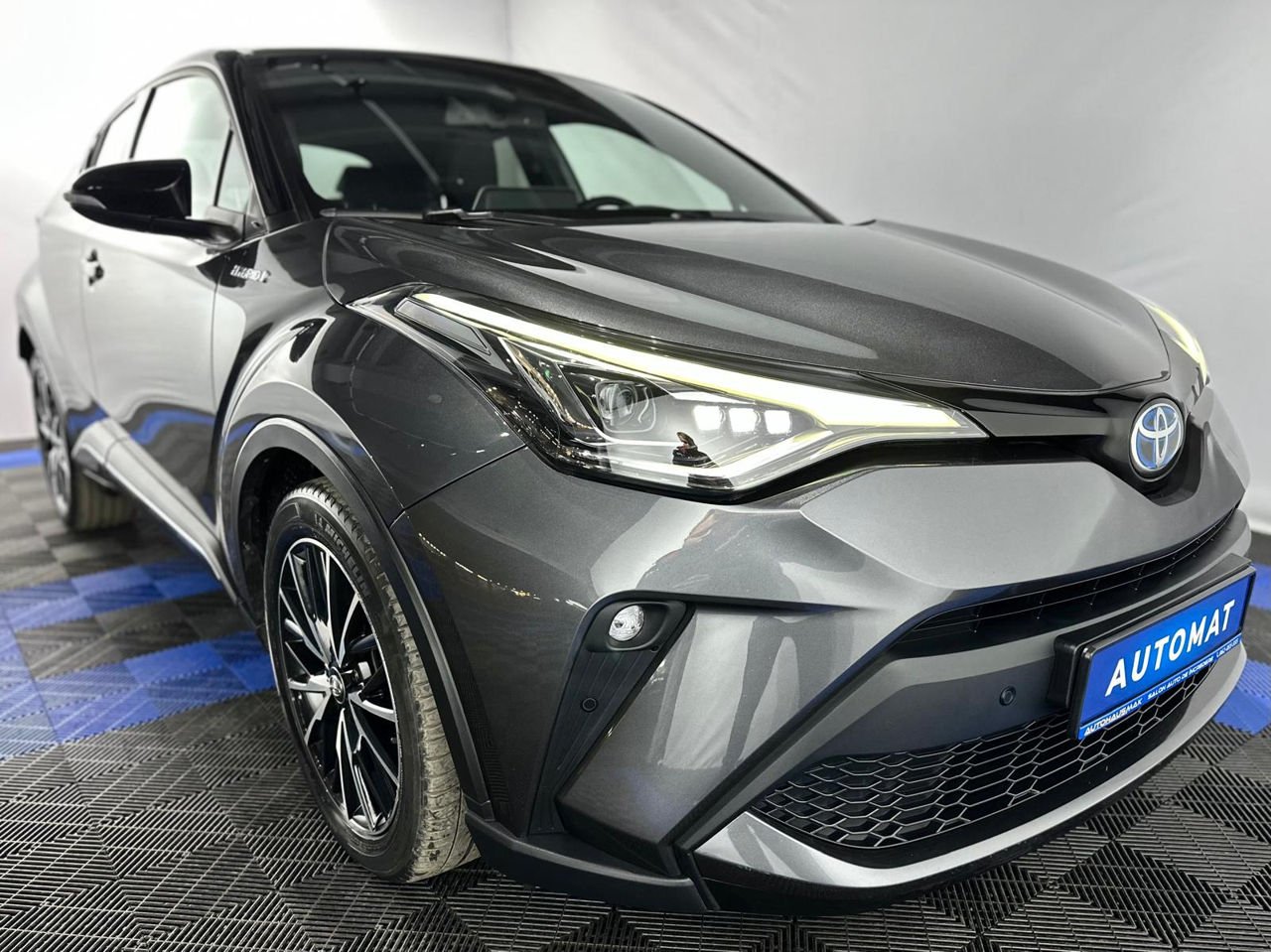 Toyota C-HR 2016 - image Toyota C-HR 2016 - image