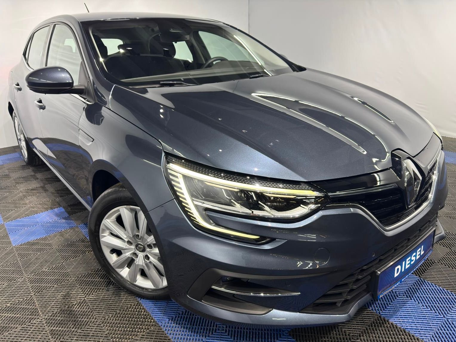Renault Megane IV (2016 - ) image