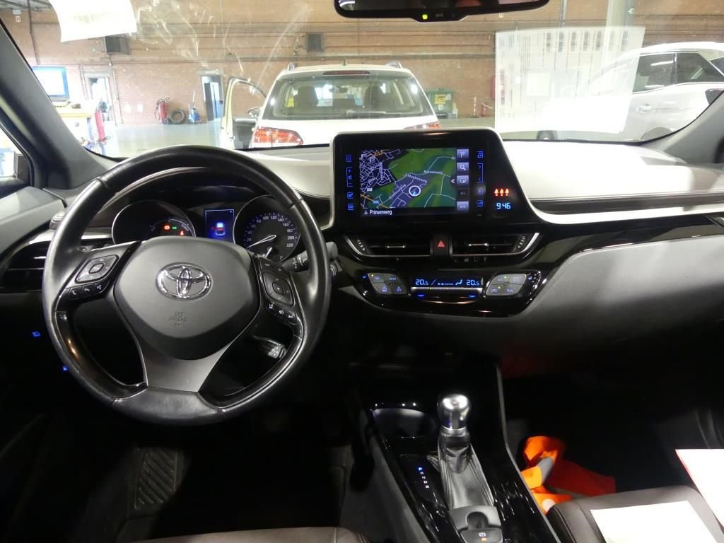Toyota C-HR 2016 - image Toyota C-HR 2016 - image